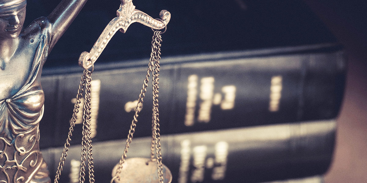 Legla law concept image, scales of justice and books Schlagwort(e): Legal System, Punishment, White Collar Crime, Plaintiff, Intellectual Property, Trial, Courtroom, Sculpture, Criminal, Studying, Law, Backgrounds, Guilt, Scale, Authority, Justice - Concept, Balance, Judgement, Concepts, Business, Lawyer, Judge - Law, Court, Courthouse, Symbol, Book, Verdict