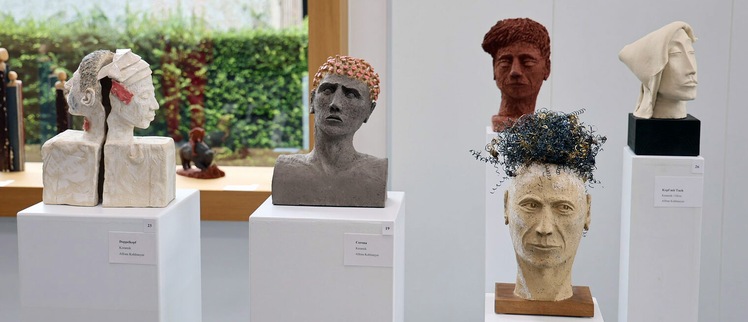 Ausstellung im Foyer der Handwerkskammer Südwestfalen.