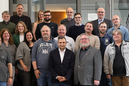 Ein Gruppenbild der Arbeitnehmervertreterinnen und - vertreter in der Vollversammlung der Handwerkskammer Südwestfalen.