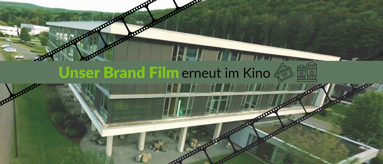 Brand Film des bbz Arnsberg Eine Luftaufnahme des bbz Arnsberg mit der Aufschrift: "Unser Brand Film erneut im Kino".
