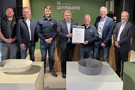 Gruppenfoto zur Nominierung der Seyffarth Bad & Heizung GmbH & Co. KG aus Lüdenscheid zum Ausbildungspreis des Jahres. 