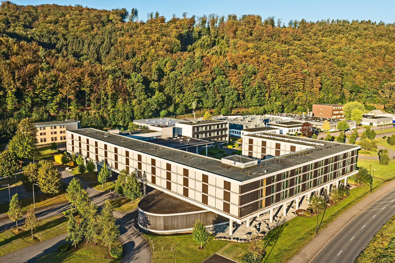Luftaufnahme vom Gelände des Berufsbildungszentrums Arnsberg.