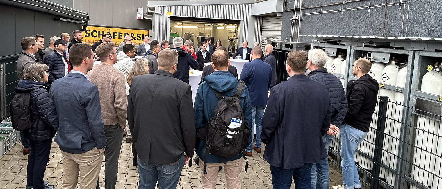 Wie Wasserstoff konkret eingesetzt werden kann, konnten die Teilnehmenden bei der Hartmann Edelstahlrohre GmbH selbst erleben.