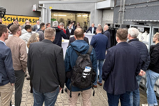 Wie Wasserstoff konkret eingesetzt werden kann, konnten die Teilnehmenden bei der Hartmann Edelstahlrohre GmbH selbst erleben.