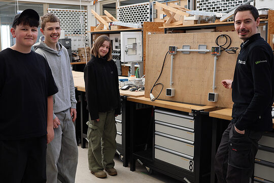 Girls und Boys Day im bbz Arnsberg, dem Berufsbildungszentrum der Handwerkskammer Südwestfalen. Hier in der Elektrotechnik.