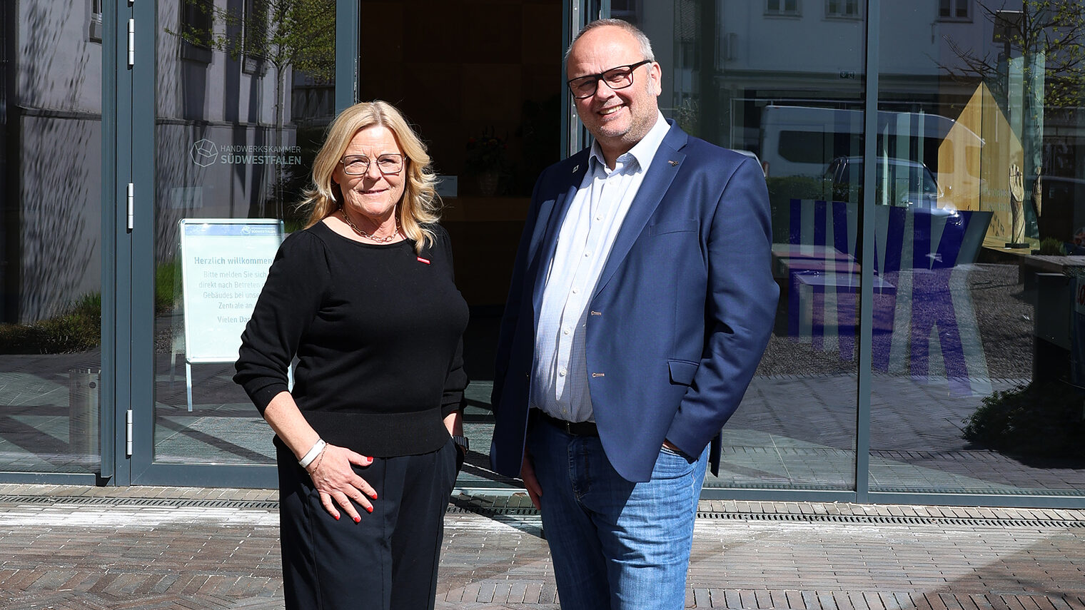 Der neue Geschäftsführer der wfa Arnsberg, Stefan Deimann, besucht Uta Neumeister, Leiterin HWK-Standortpolitik