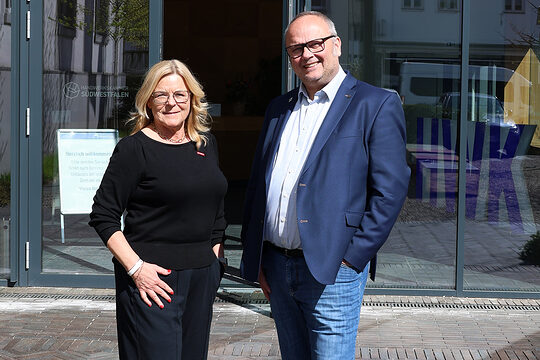 Der neue Geschäftsführer der wfa Arnsberg, Stefan Deimann, besucht Uta Neumeister, Leiterin HWK-Standortpolitik