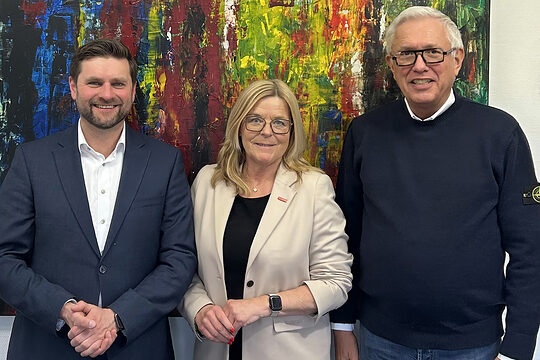 HWK-HGF Hendrik Schmitt und Uta Neumeister, HWK-Standortpolitik, besuchten Bürgermeister Ralf Beßler in Plettenberg. 