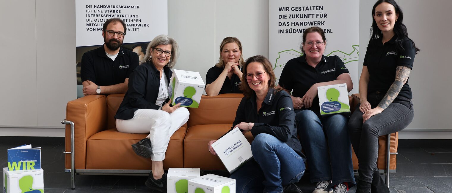 Gruppenfoto der Mitglieder der Abteilung Fachkräftesicherung der Handwerkskammer Südwestfalen
