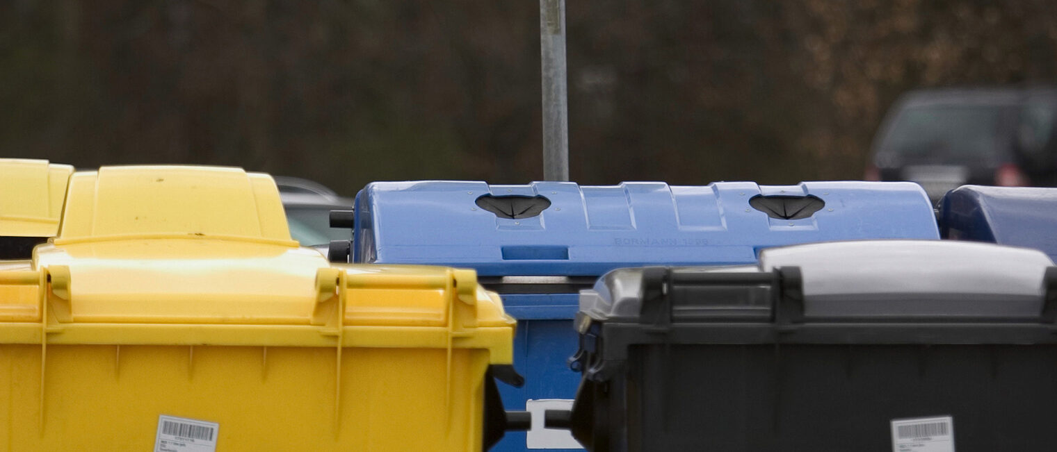 arrange, arrangement, basket, bins, black, blue, colorful, colors, containers, detail, dump, dumpsite, dustbin, garbage, garbage dump, germany, information, informative, litter, public, shadow, signboard, trash, trash can, trash dump, utility, waste, yellow